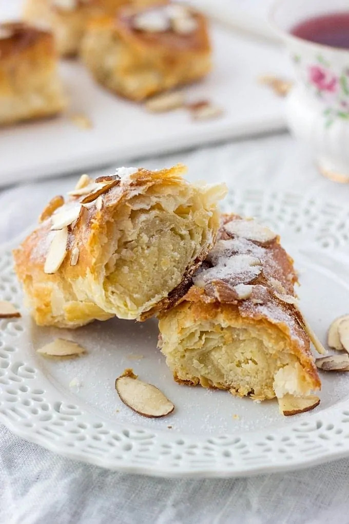 Banketstaaf – Flaky Dutch Pastry