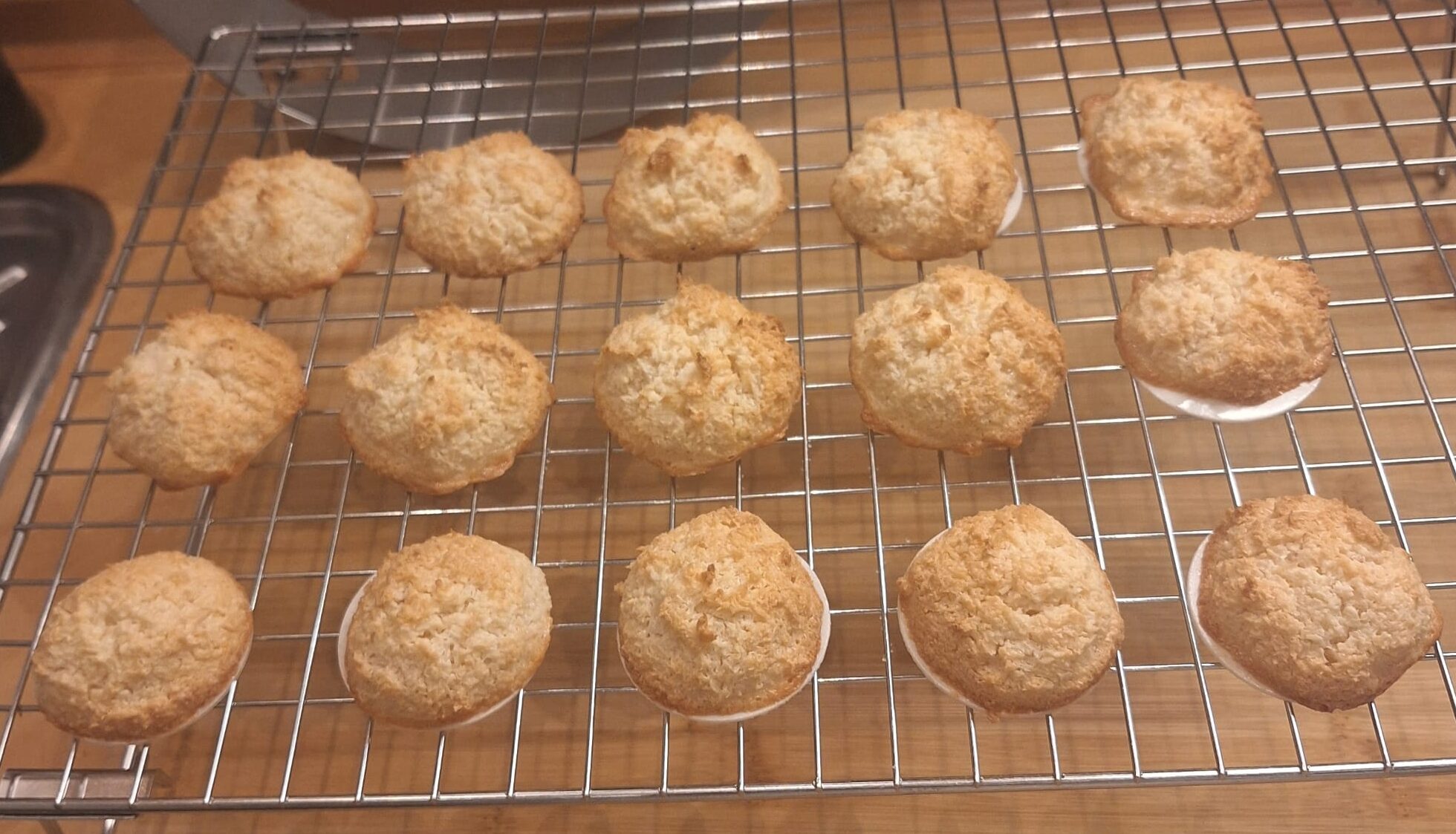 The Cocos Macaroon
