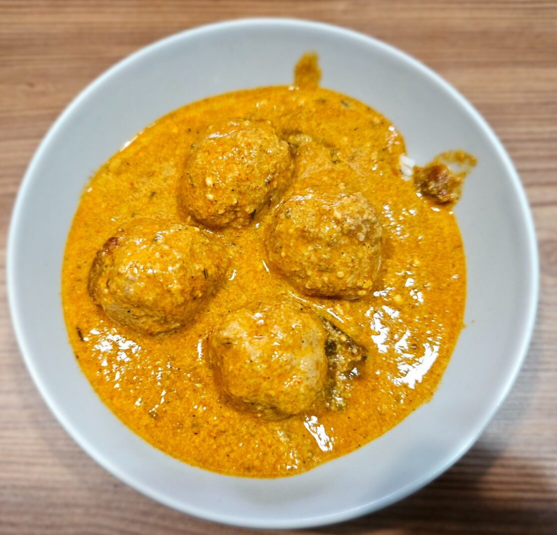 Meatballs with curd cheese Baked in a Paprika Cremefine Sauce